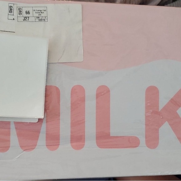 FACTORY SEALED BRAND NEW Kawaii Spring 2023 Pusheen Box Strawberry Milk Sips - Picture 9 of 11